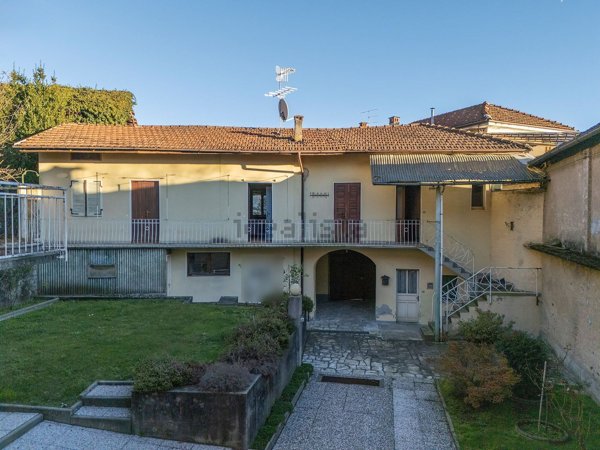 casa indipendente in vendita ad Armeno