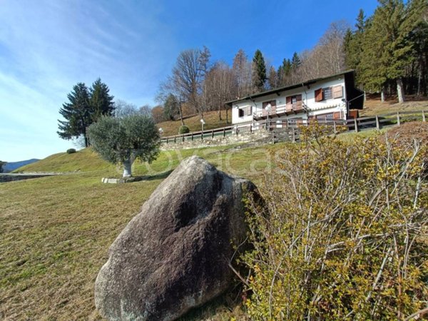 casa indipendente in vendita ad Armeno