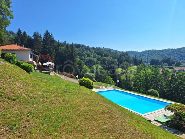 casa indipendente in vendita ad Armeno