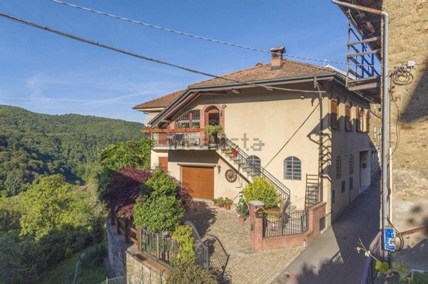 casa semindipendente in vendita ad Armeno