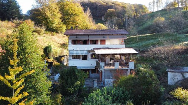 casa indipendente in vendita ad Armeno