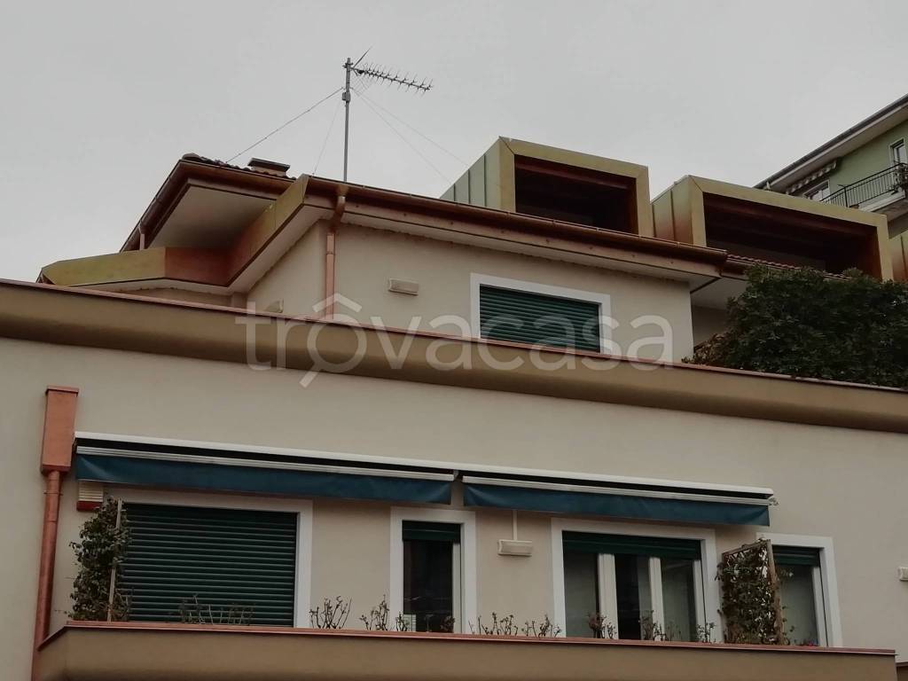 appartamento in vendita ad Arona