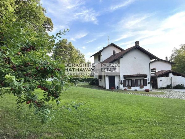 casa indipendente in vendita ad Arona