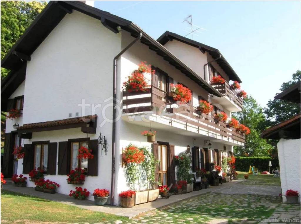 casa indipendente in vendita ad Arona