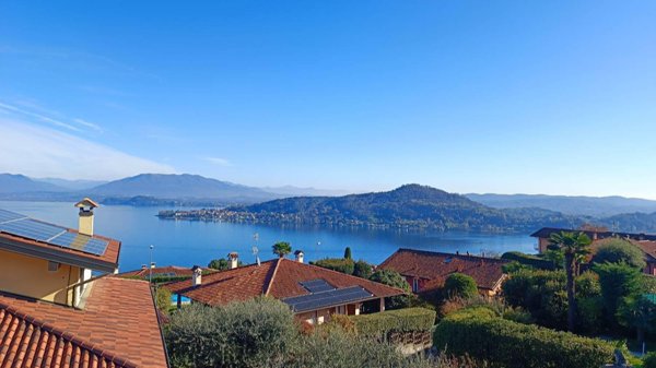 casa indipendente in vendita ad Arona
