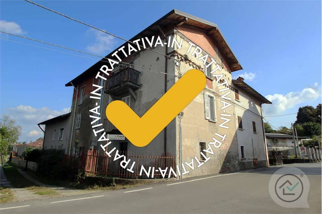 casa indipendente in vendita ad Arona