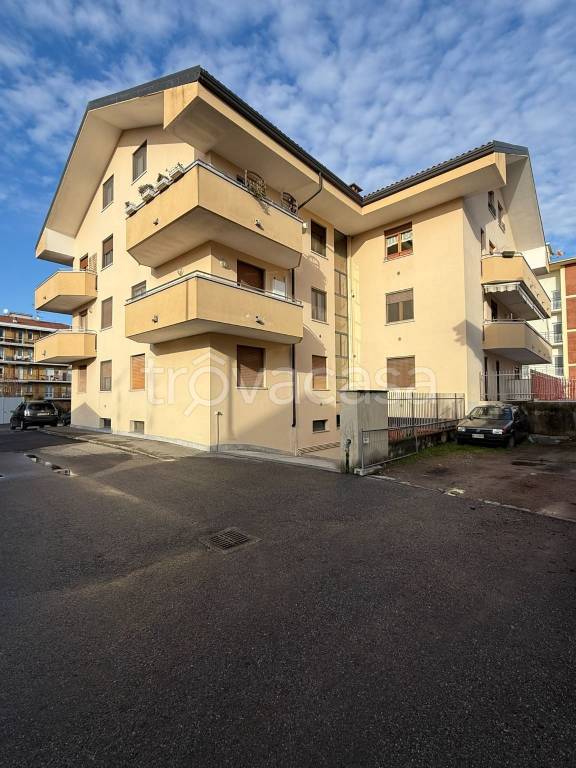 appartamento in vendita ad Arona