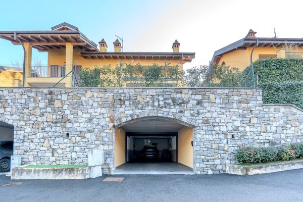 casa indipendente in vendita ad Arona