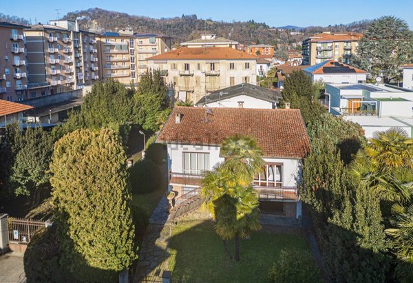 casa indipendente in vendita ad Arona