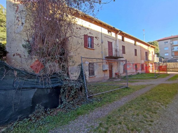casa indipendente in vendita ad Arona