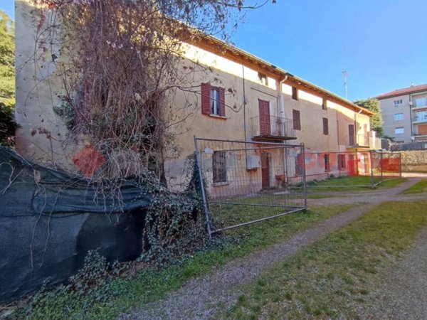 casa indipendente in vendita ad Arona