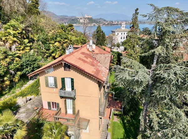 casa indipendente in vendita ad Arona