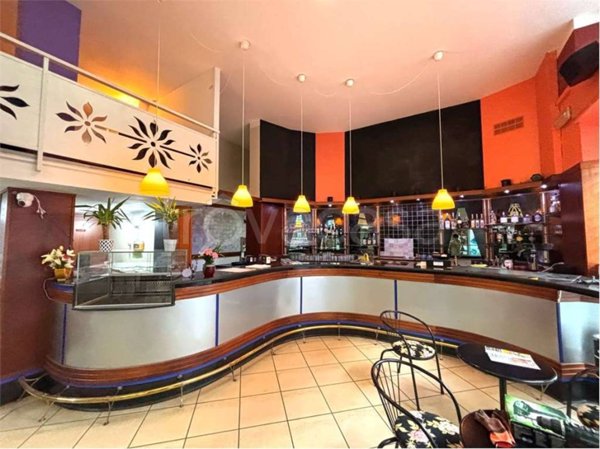 negozio in vendita ad Arona