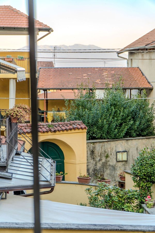 appartamento in vendita ad Arona in zona Dagnente