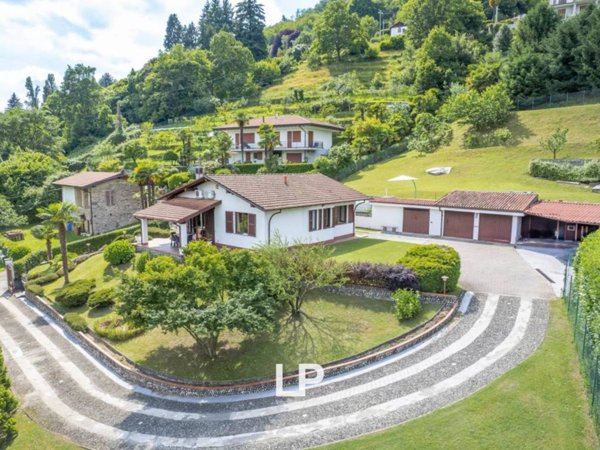 casa indipendente in vendita ad Arona