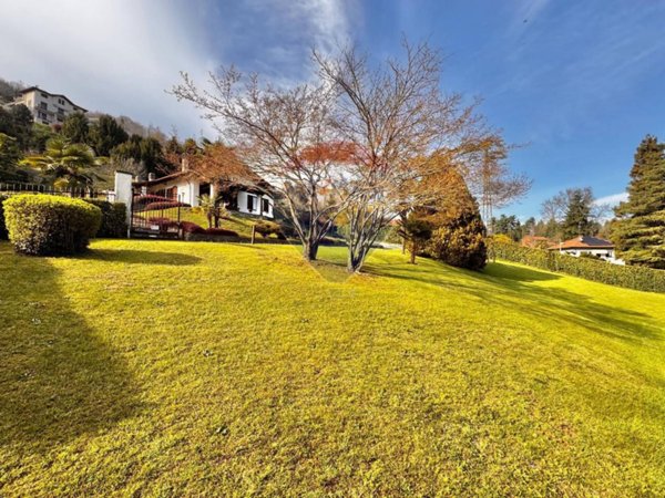 casa indipendente in vendita ad Arona
