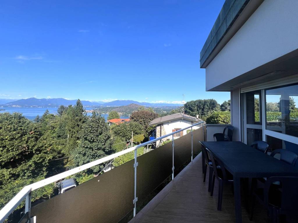 casa indipendente in vendita ad Arona