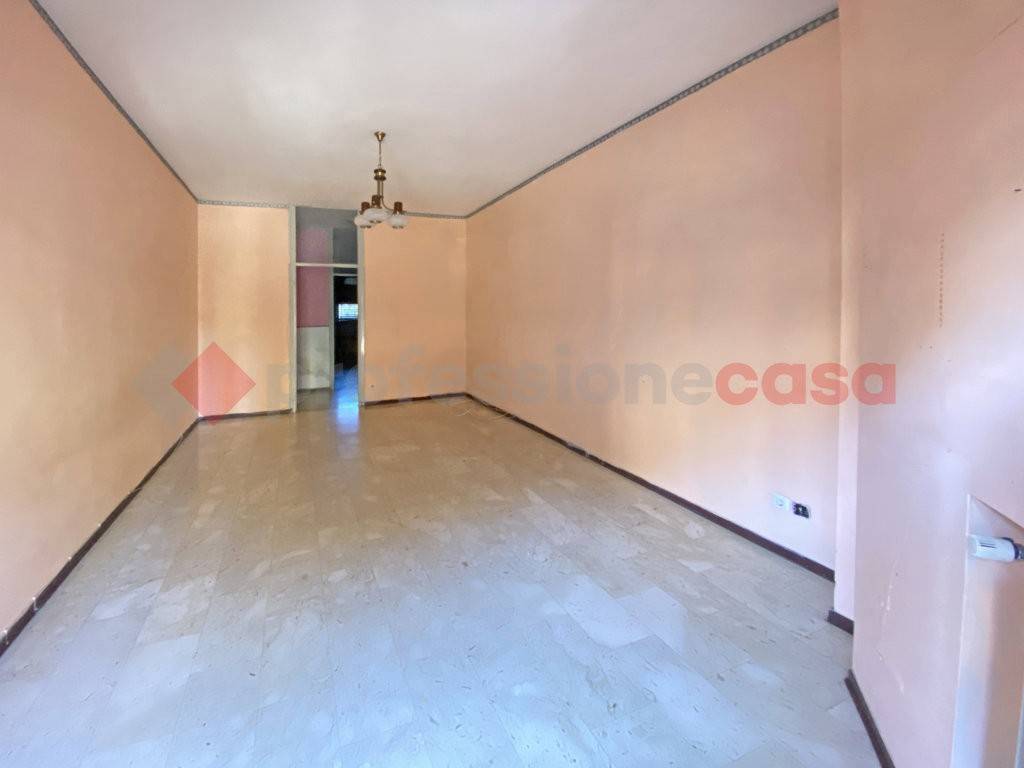 appartamento in vendita ad Arona in zona Mercurago