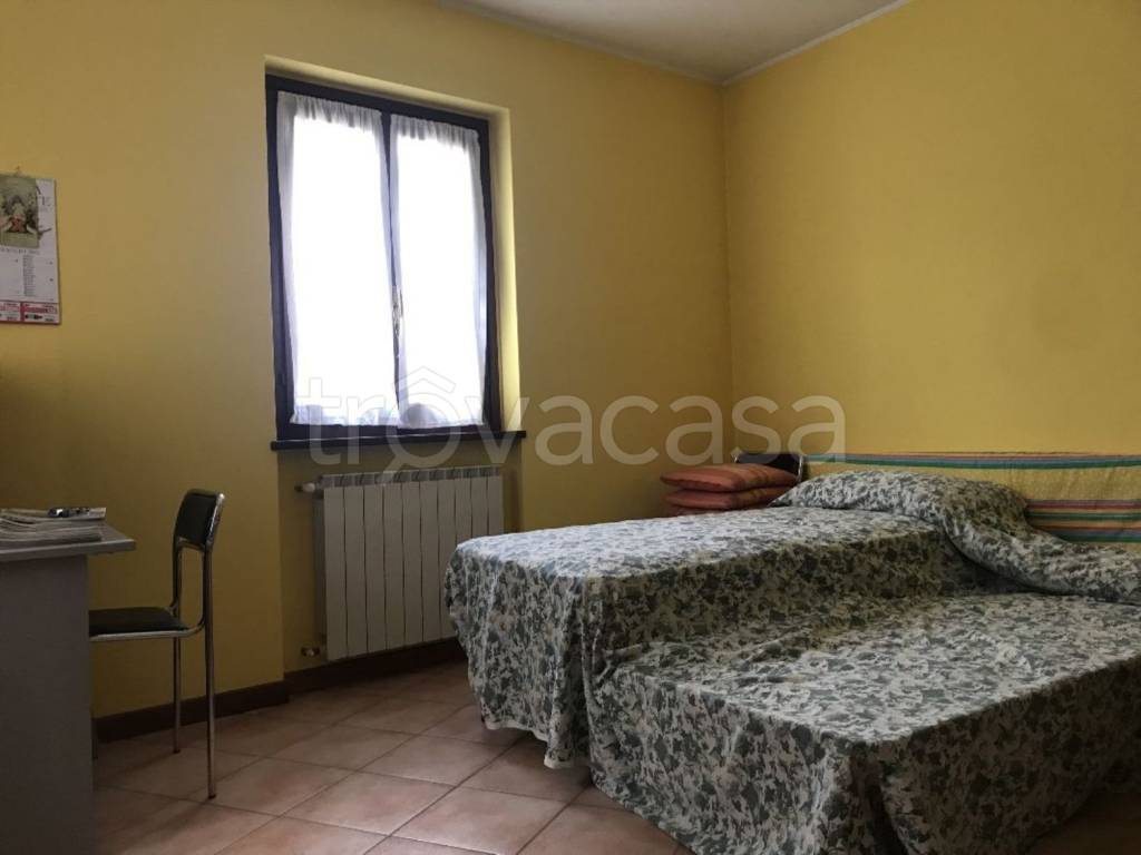 appartamento in vendita ad Arona in zona Mercurago