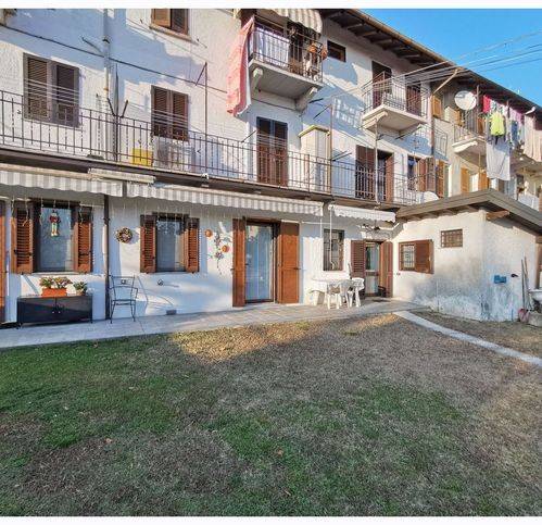 appartamento in vendita ad Arona in zona Dagnente