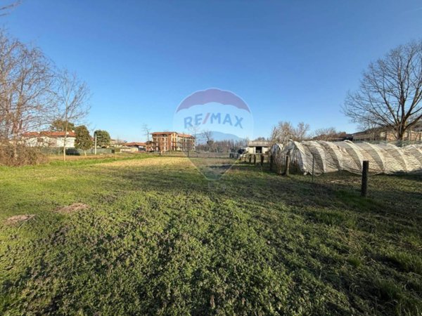 ufficio in vendita ad Arona in zona Mercurago