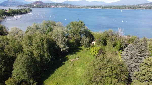 casa indipendente in vendita ad Arona