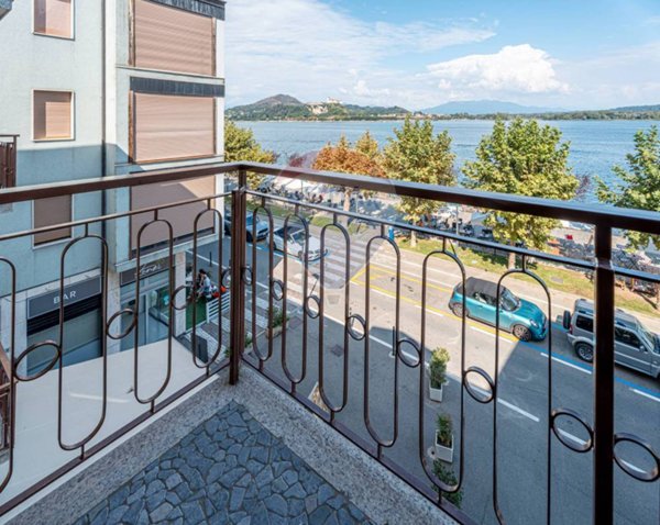 casa indipendente in vendita ad Arona