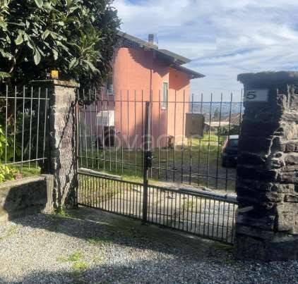 casa indipendente in vendita ad Arona