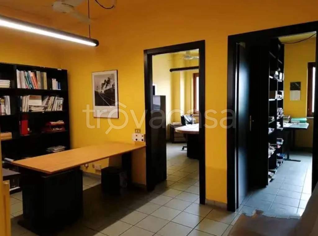 ufficio in vendita ad Arona