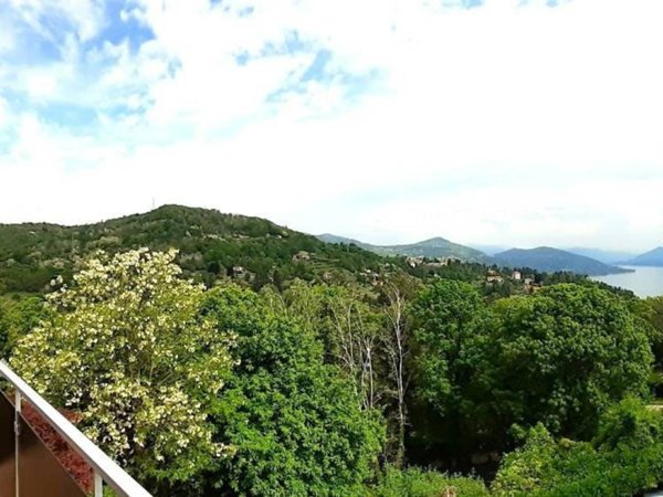 casa indipendente in vendita ad Arona