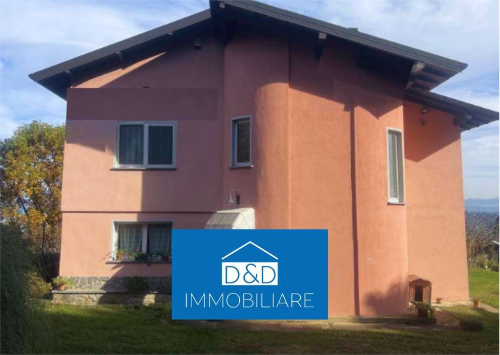 casa indipendente in vendita ad Arona