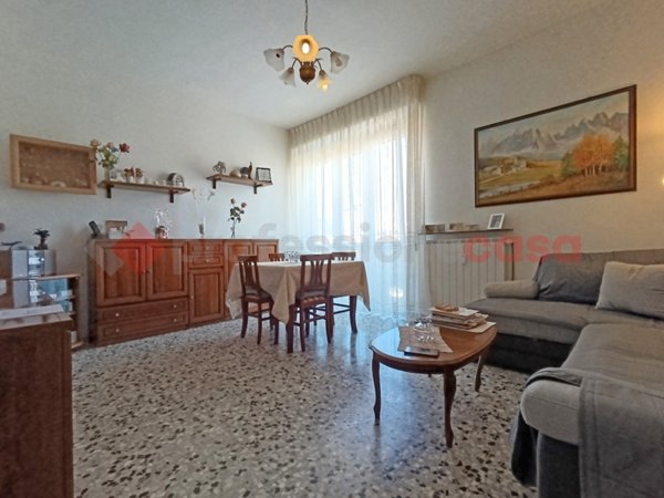 appartamento in vendita ad Arona in zona Mercurago