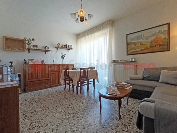 appartamento in vendita ad Arona in zona Mercurago
