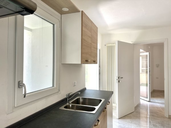 appartamento in vendita ad Arona in zona Mercurago