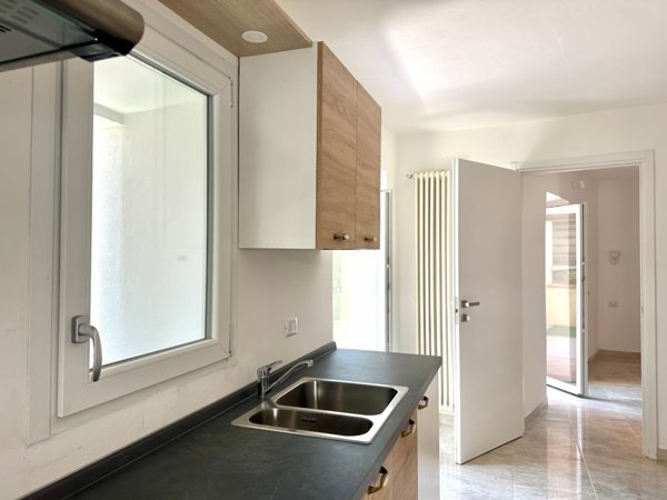 appartamento in vendita ad Arona in zona Mercurago