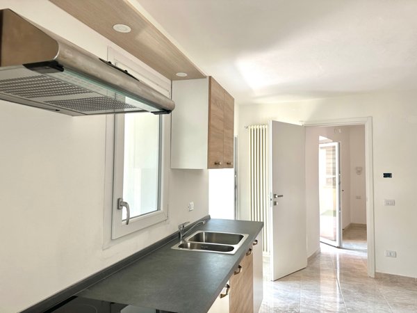appartamento in vendita ad Arona in zona Mercurago