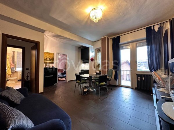 appartamento in vendita ad Arona in zona Dagnente