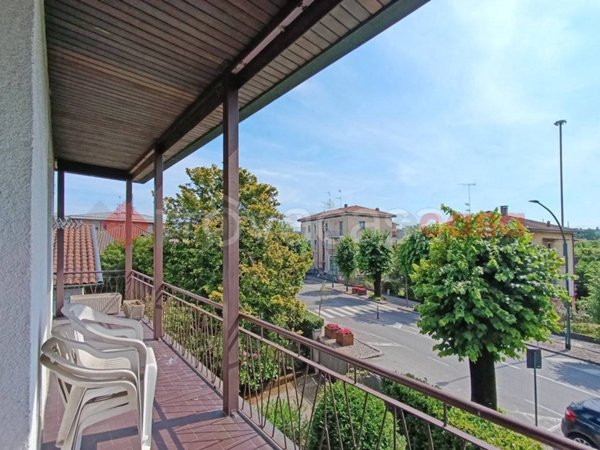 appartamento in vendita ad Arona in zona Mercurago