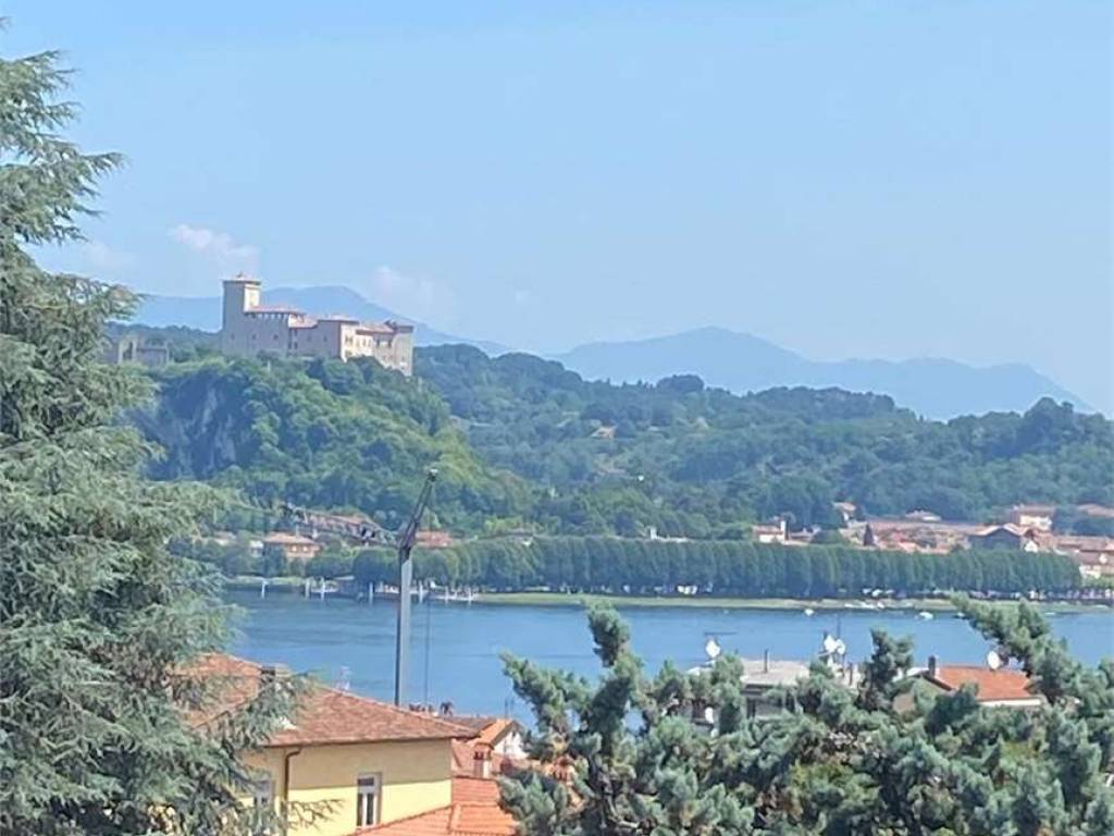 appartamento in vendita ad Arona