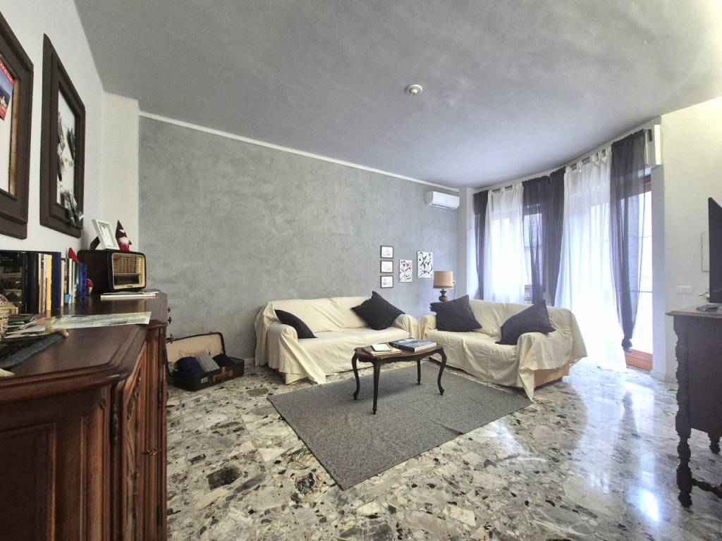 appartamento in vendita ad Arona
