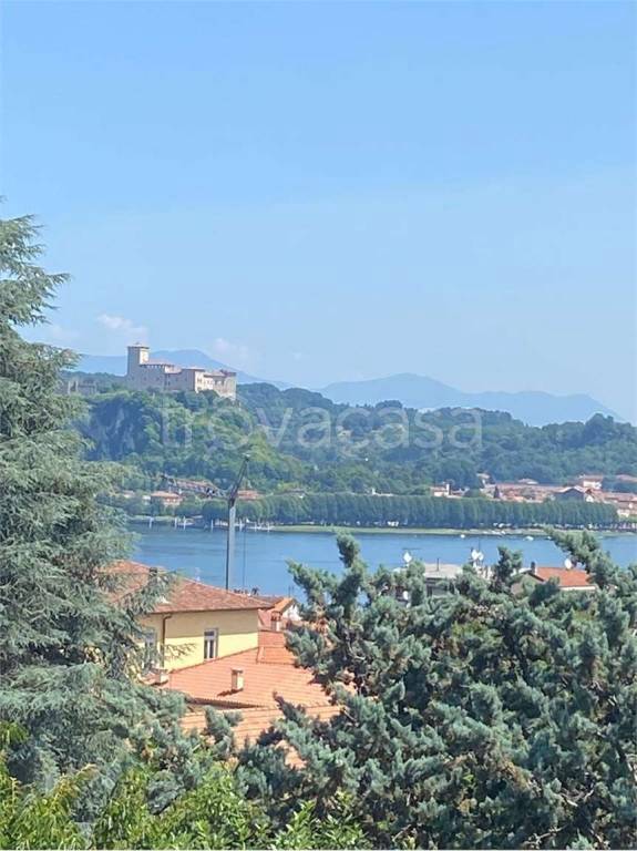appartamento in vendita ad Arona