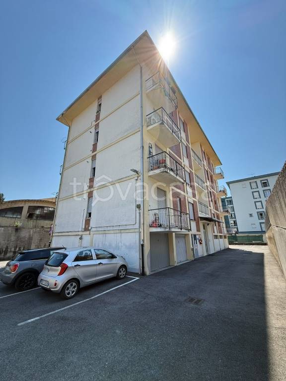 appartamento in vendita ad Arona