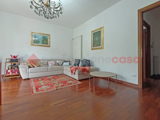 appartamento in vendita ad Arona in zona Mercurago