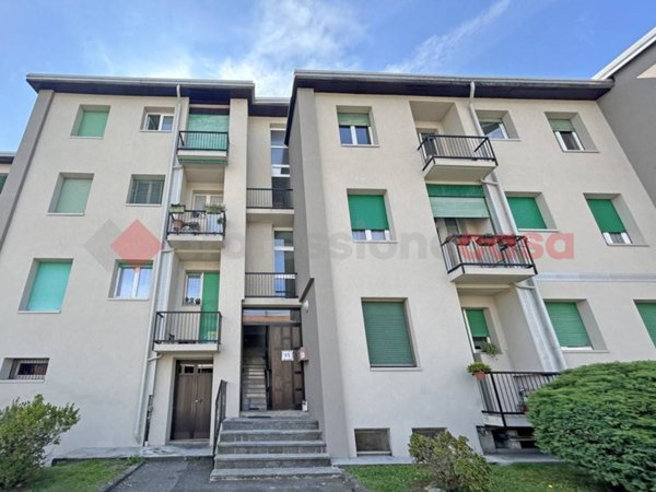 appartamento in vendita ad Arona in zona Mercurago