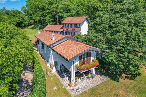 casa indipendente in vendita ad Arona