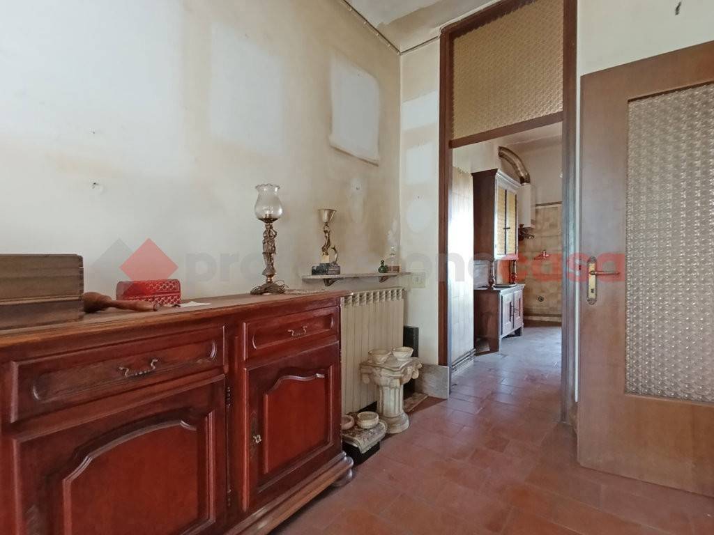 appartamento in vendita ad Arona in zona Mercurago