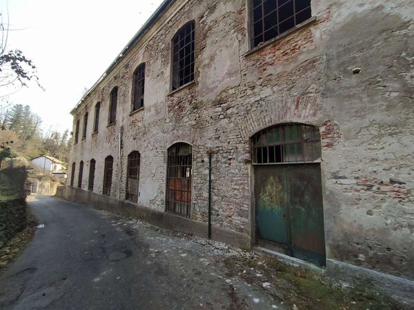 casale in vendita ad Arona
