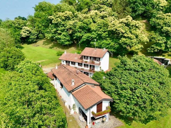 casa indipendente in vendita ad Arona