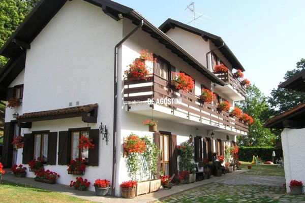 casale in vendita ad Arona