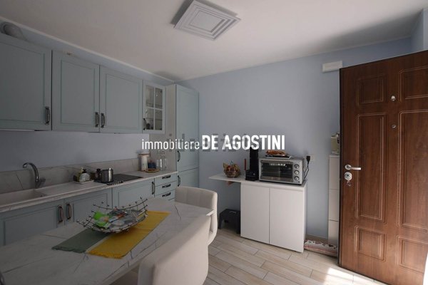 appartamento in vendita ad Arona in zona Dagnente